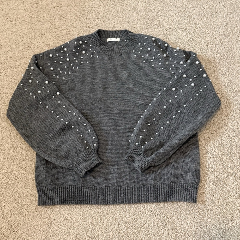 Blooming Jelly Sweater Womens M Gray Pearl Embellished Trendy Statement Knit